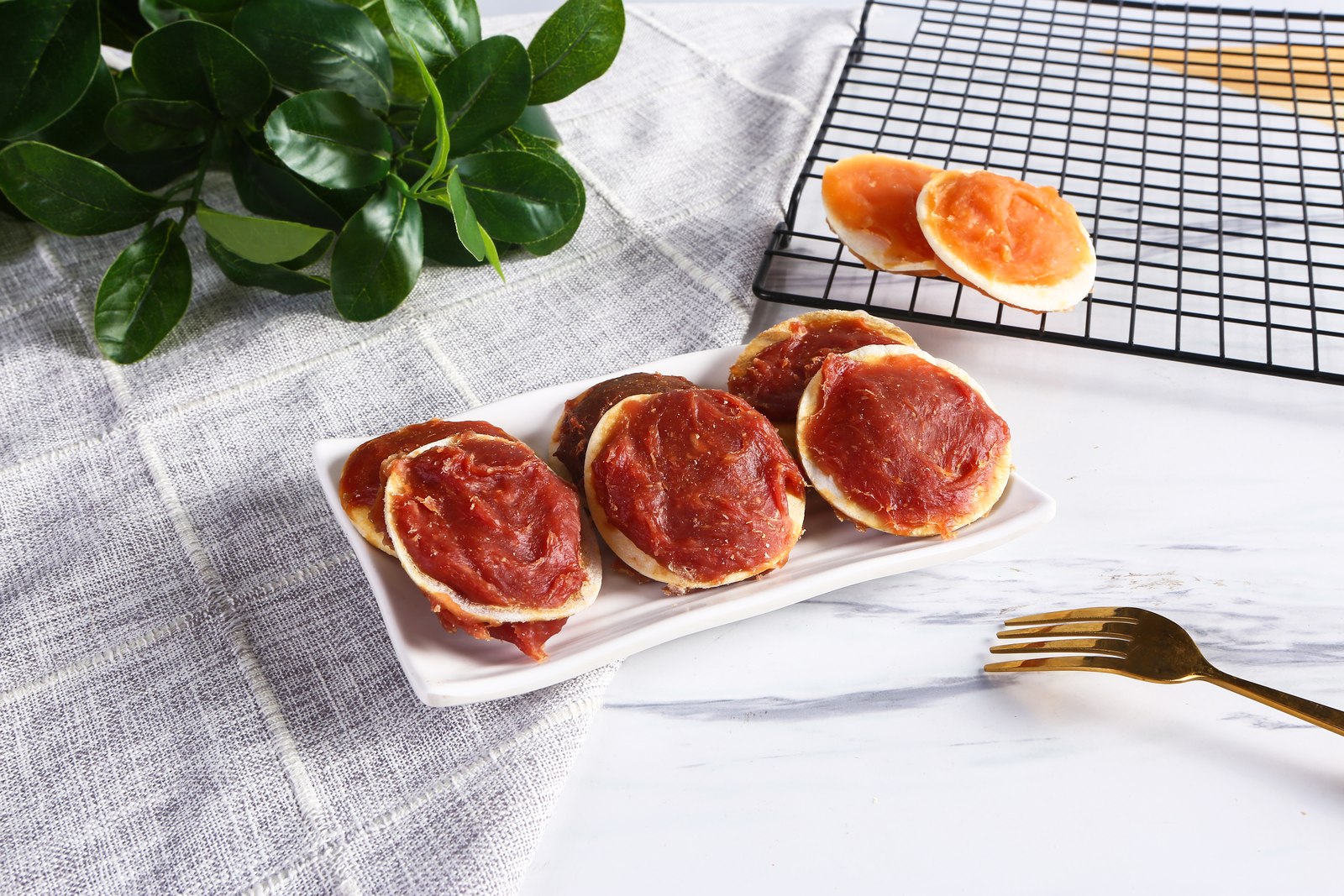 Dorayaki-shaped treat