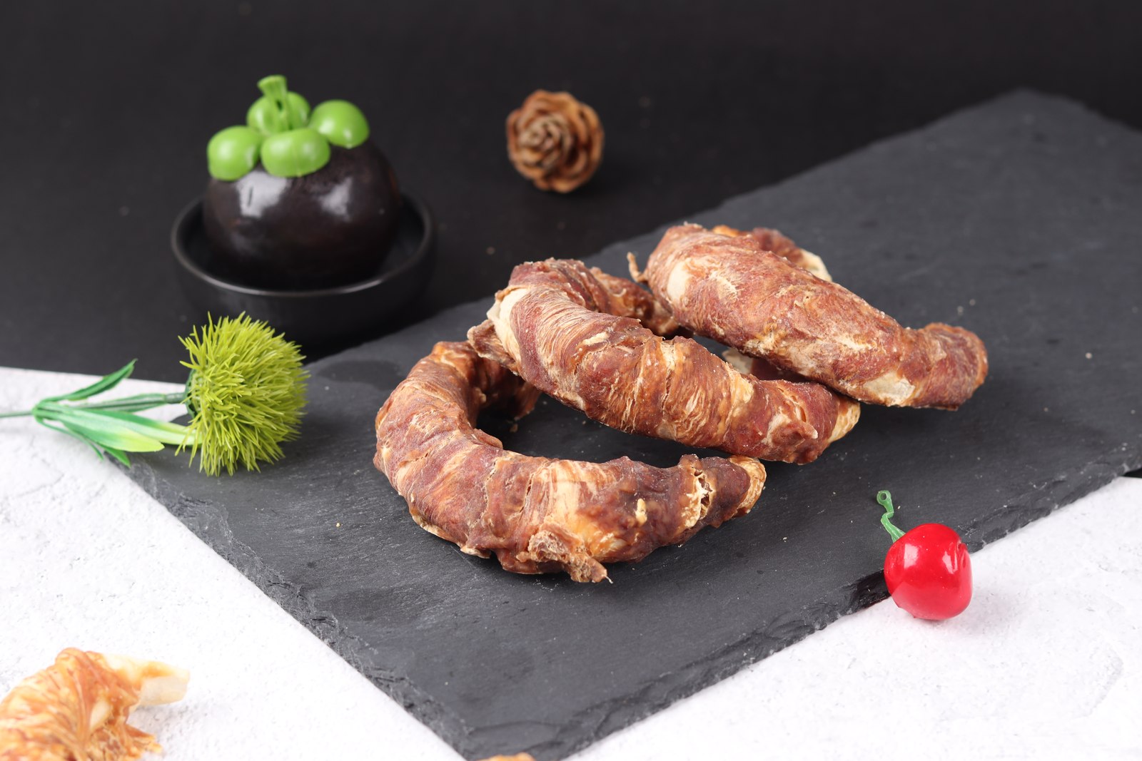 Duck crescent ring